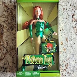 Barbie 2004 Poison Ivy DC Comics